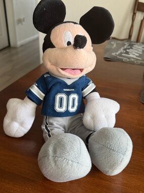 DISNEY NFL Dallas Cowboys Mickey Mouse 15" Stuffed Plush Football Uniform 609